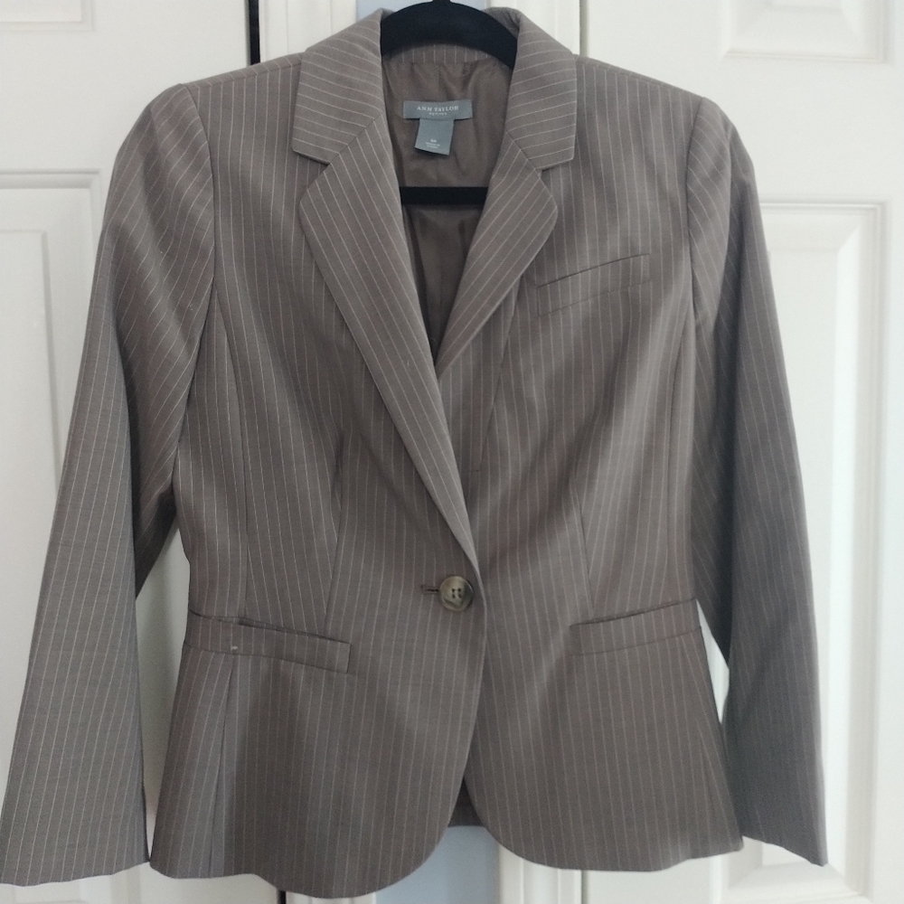 Ann Taylor Petite Pin Stripe Classic One Button Blazer 6P